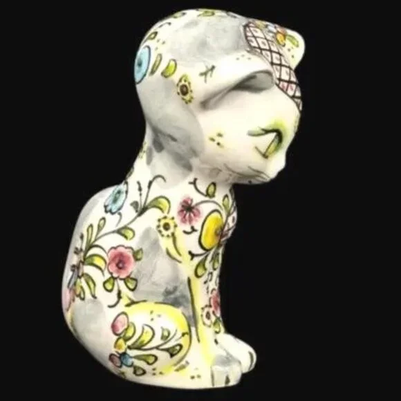 Vintage Italy Artisan Hand Painted Porcelain Cat Figurine Statue Signed - Picture 3 of 10